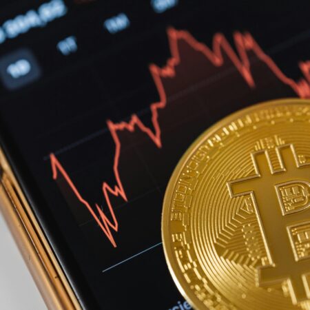 Γιατί πέφτουν τα κρυπτονομίσματα; | Πτώση Bitcoin Σήμερα